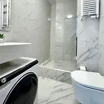 K22 Galeria Mokotow B Modzelewskiego Apartamento *