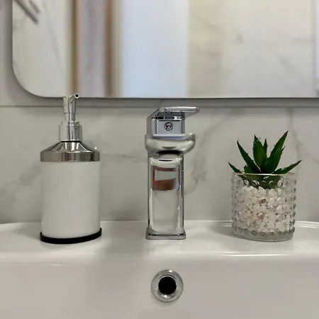 K22 Galeria Mokotow B Modzelewskiego Appartement Warschau