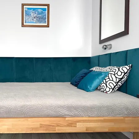 K22 Galeria Mokotow B Modzelewskiego